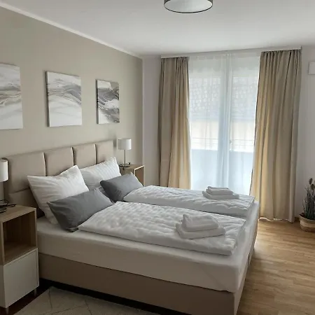 Apartment Grosszuegiges Ideal Fuer Familien Und Gruppen Dresden